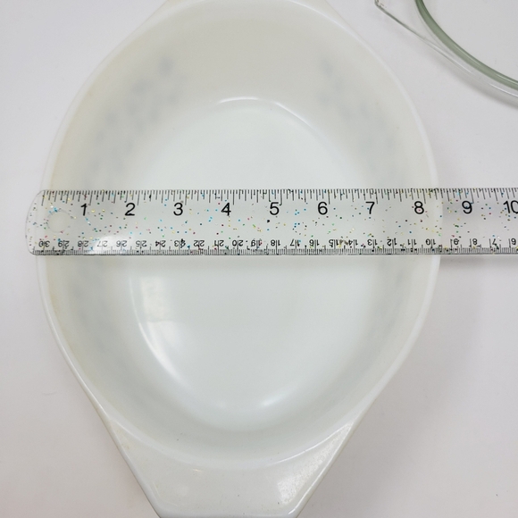 Pyrex Golden Grapes 045 2.5 Quart Casserole with Lid Vintage Promo Tan and Gold - Picture 10 of 13